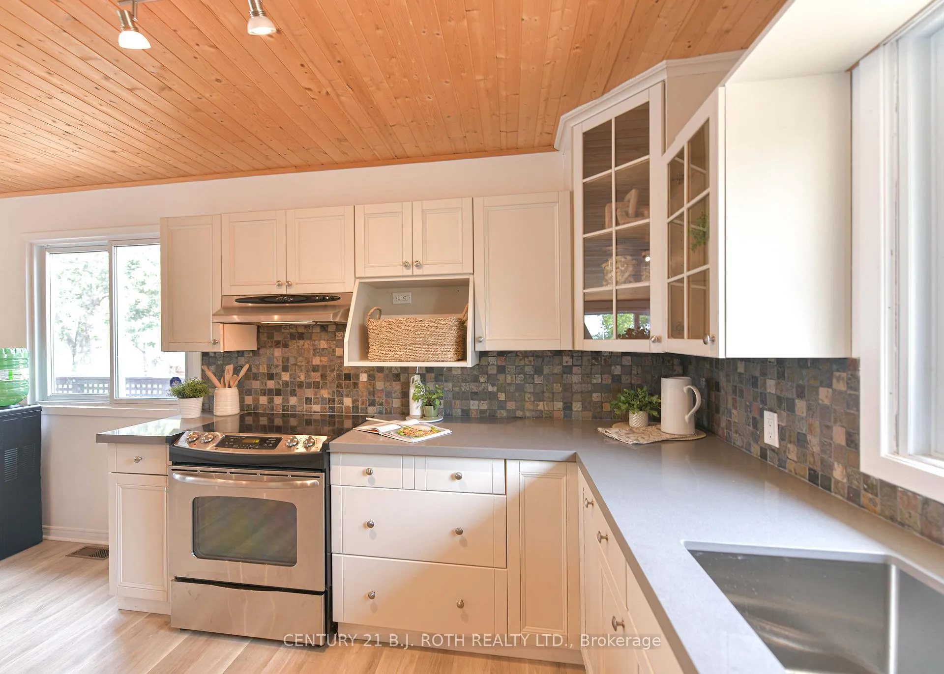 Photo 18 of 71 Campbell Beach Road, Kawartha Lakes, Carden — HOMEH