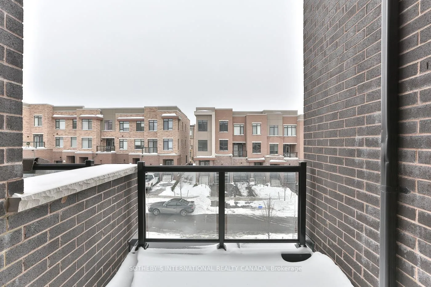 Photo 10 of 101 Glengarry Crescent, Vaughan, Vellore Village — HOMEH