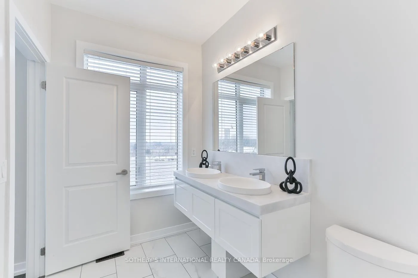 Photo 14 of 101 Glengarry Crescent, Vaughan, Vellore Village — HOMEH