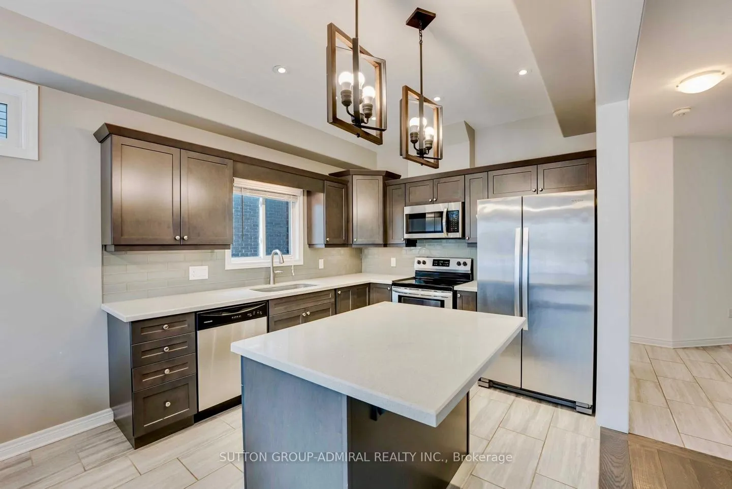 Photo 8 of 10 Bergenstein Crescent, Pelham, Fonthill — HOMEH