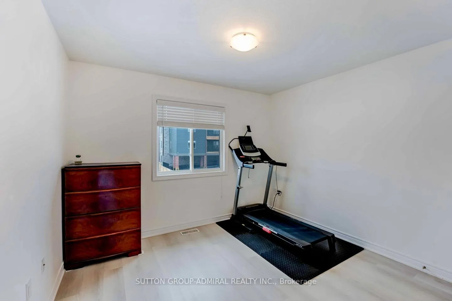 Photo 14 of 10 Bergenstein Crescent, Pelham, Fonthill — HOMEH