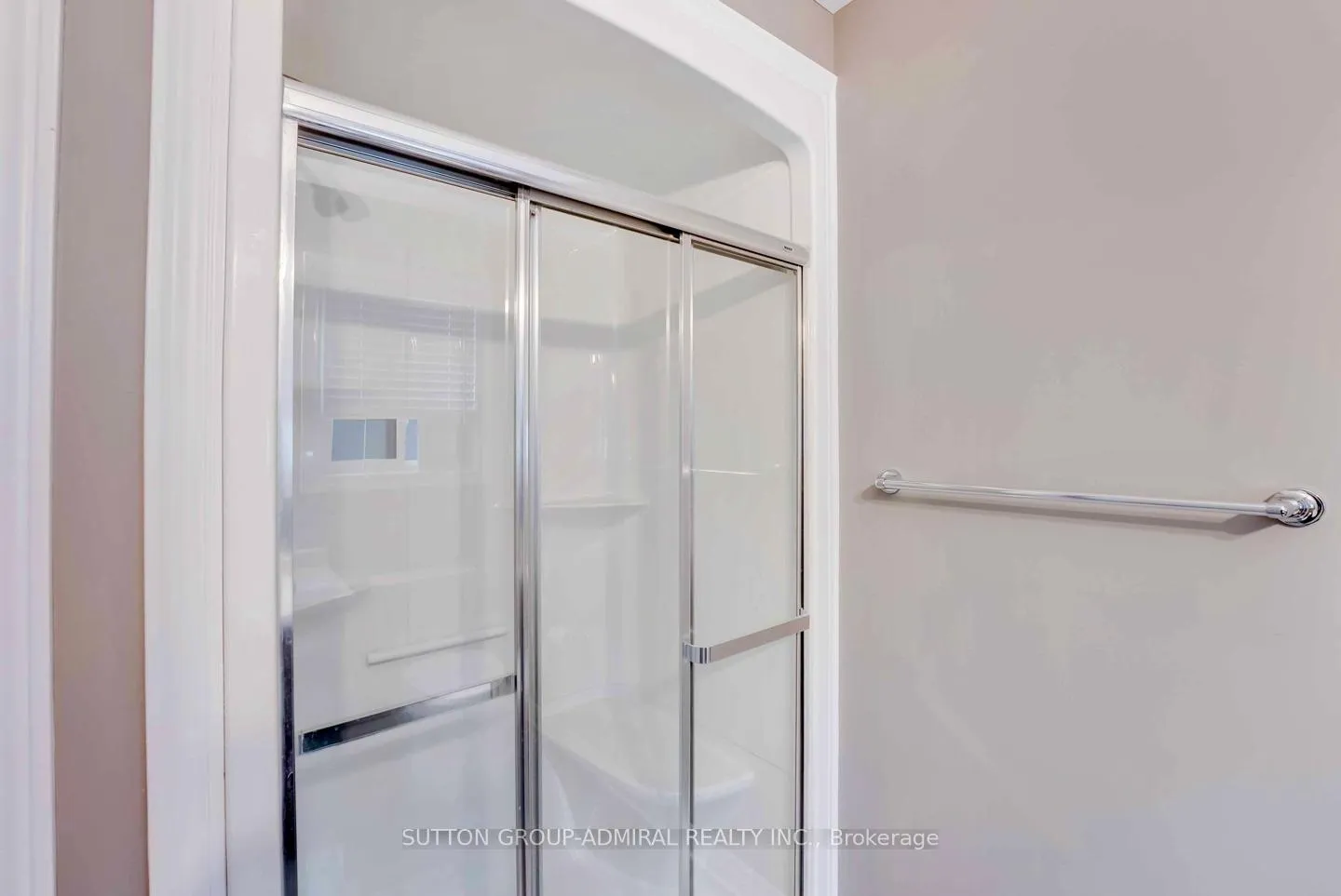 Photo 21 of 10 Bergenstein Crescent, Pelham, Fonthill — HOMEH