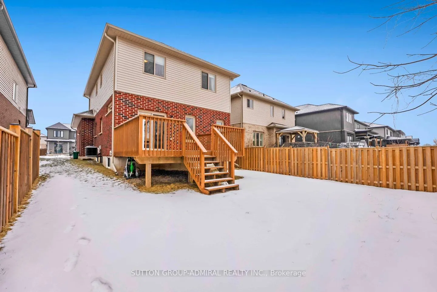 Photo 25 of 10 Bergenstein Crescent, Pelham, Fonthill — HOMEH