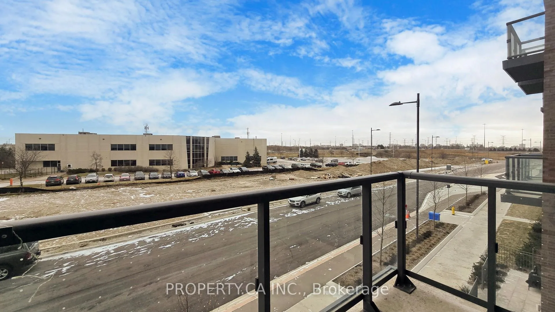 Photo 11 of Unit 211, 60 Honeycrisp Crescent, Vaughan, Vaughan Corporate Centre — HOMEH