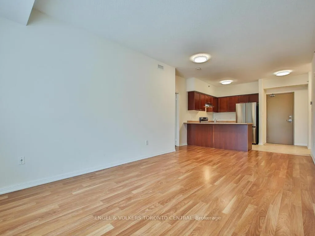 Photo 2 of Unit 113, 16 Westbury Road, Wasaga Beach — HOMEH