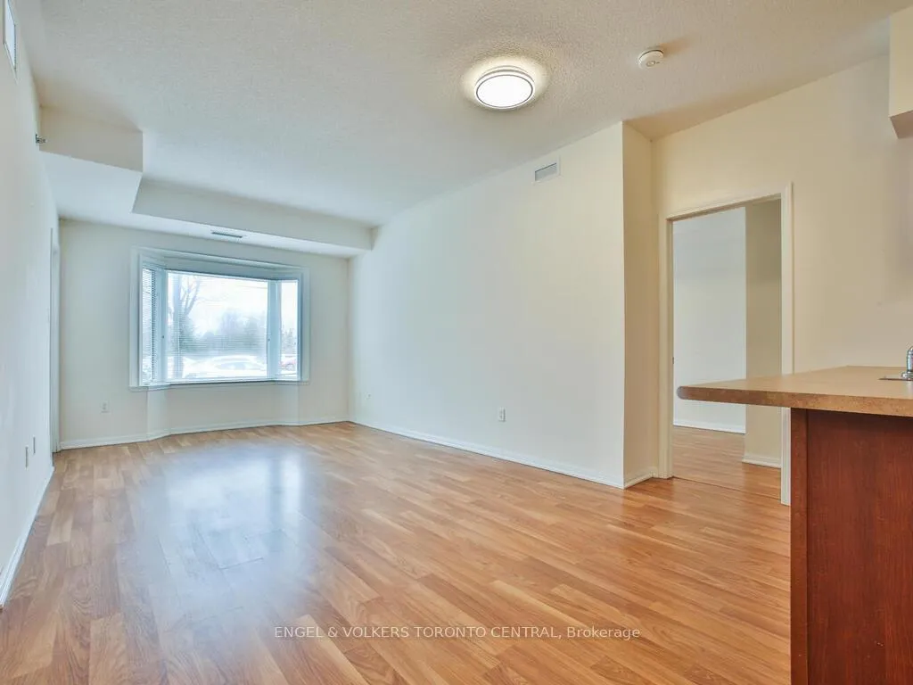 Photo 6 of Unit 113, 16 Westbury Road, Wasaga Beach — HOMEH