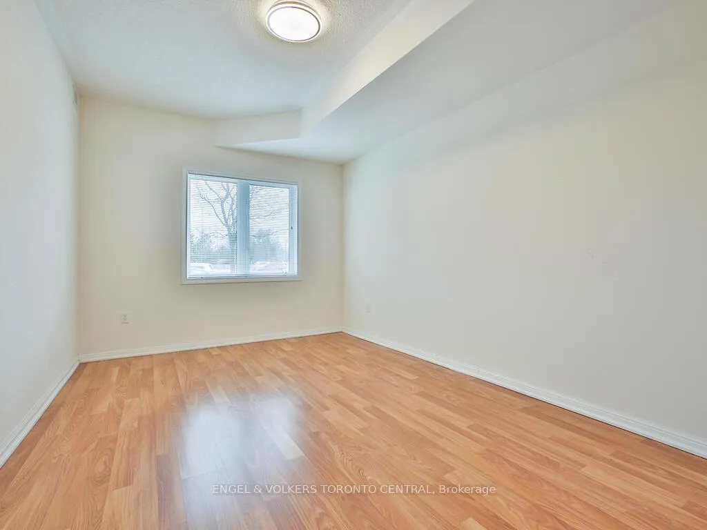 Photo 11 of Unit 113, 16 Westbury Road, Wasaga Beach — HOMEH