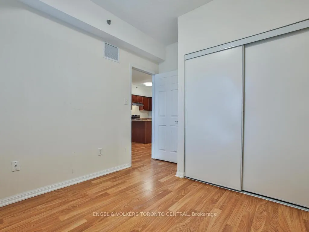 Photo 15 of Unit 113, 16 Westbury Road, Wasaga Beach — HOMEH