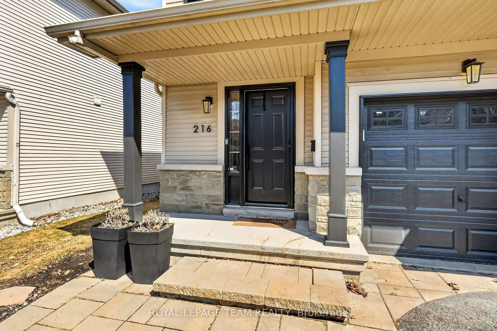 Photo 2 of 216 Trail Side Circle, Ottawa, Springridge/East Village — HOMEH