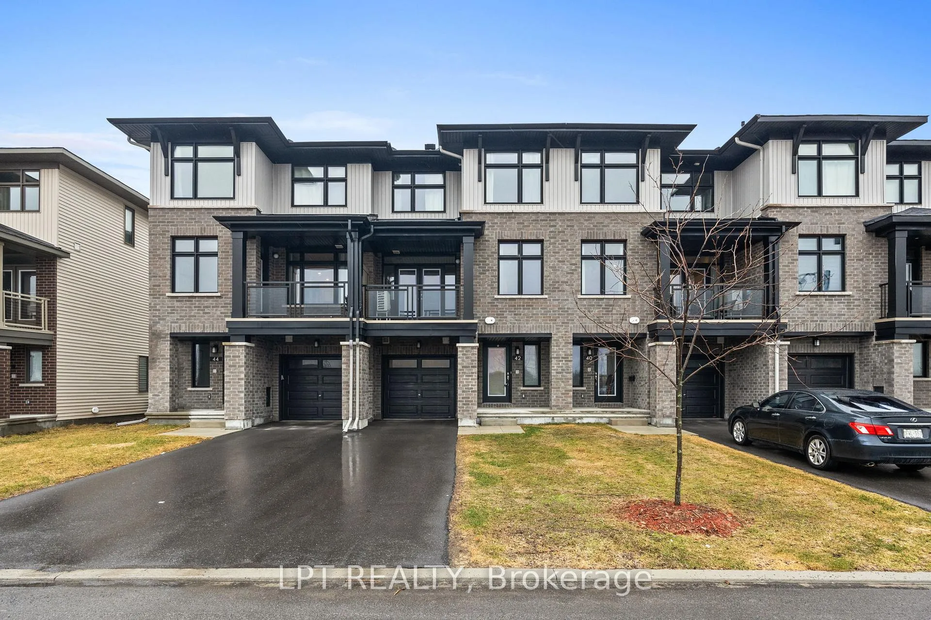 Photo 1 of 42 Verglas Lane, Ottawa, Mer Bleue/Bradley Estates/Anderson Park — HOMEH