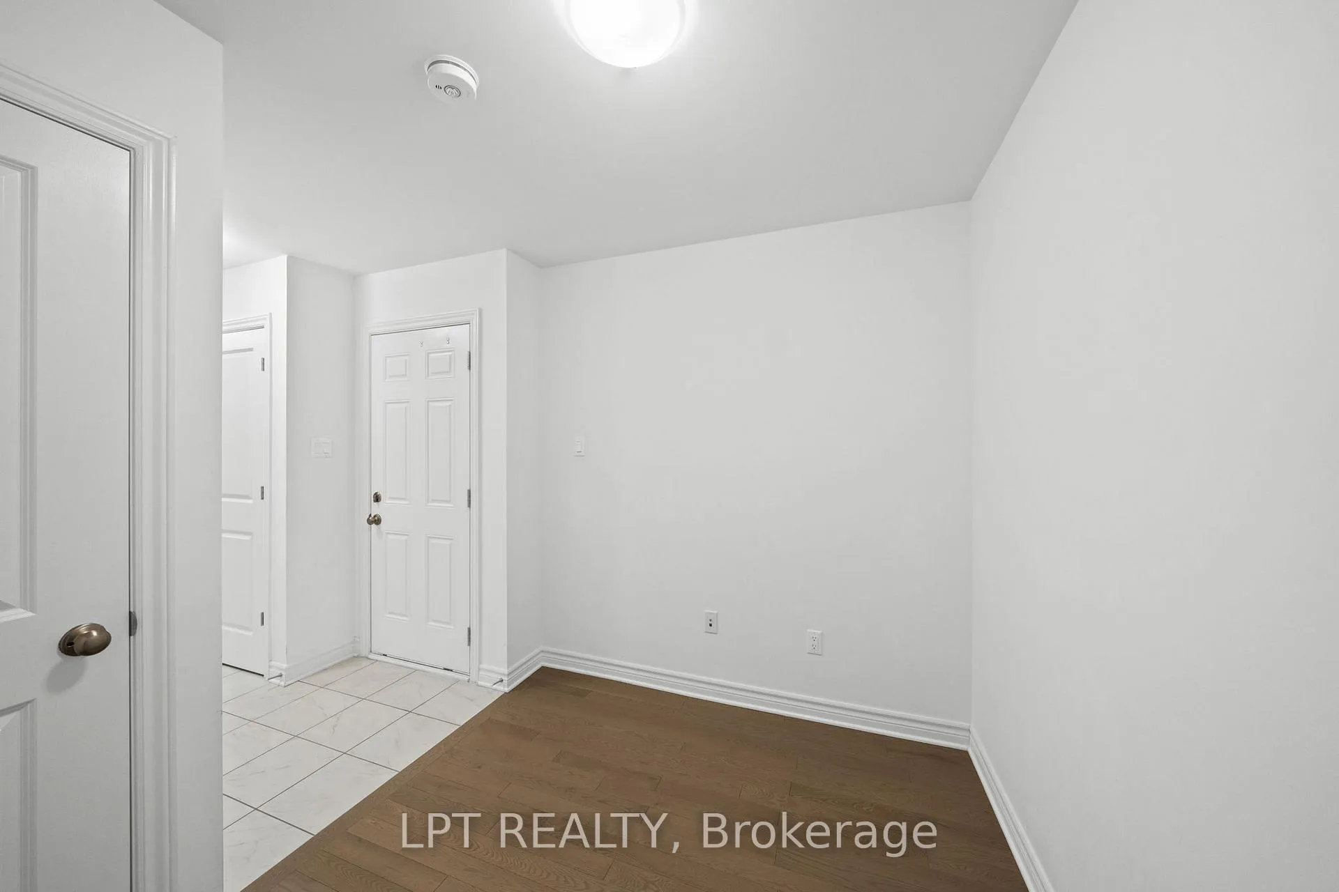 Photo 8 of 42 Verglas Lane, Ottawa, Mer Bleue/Bradley Estates/Anderson Park — HOMEH