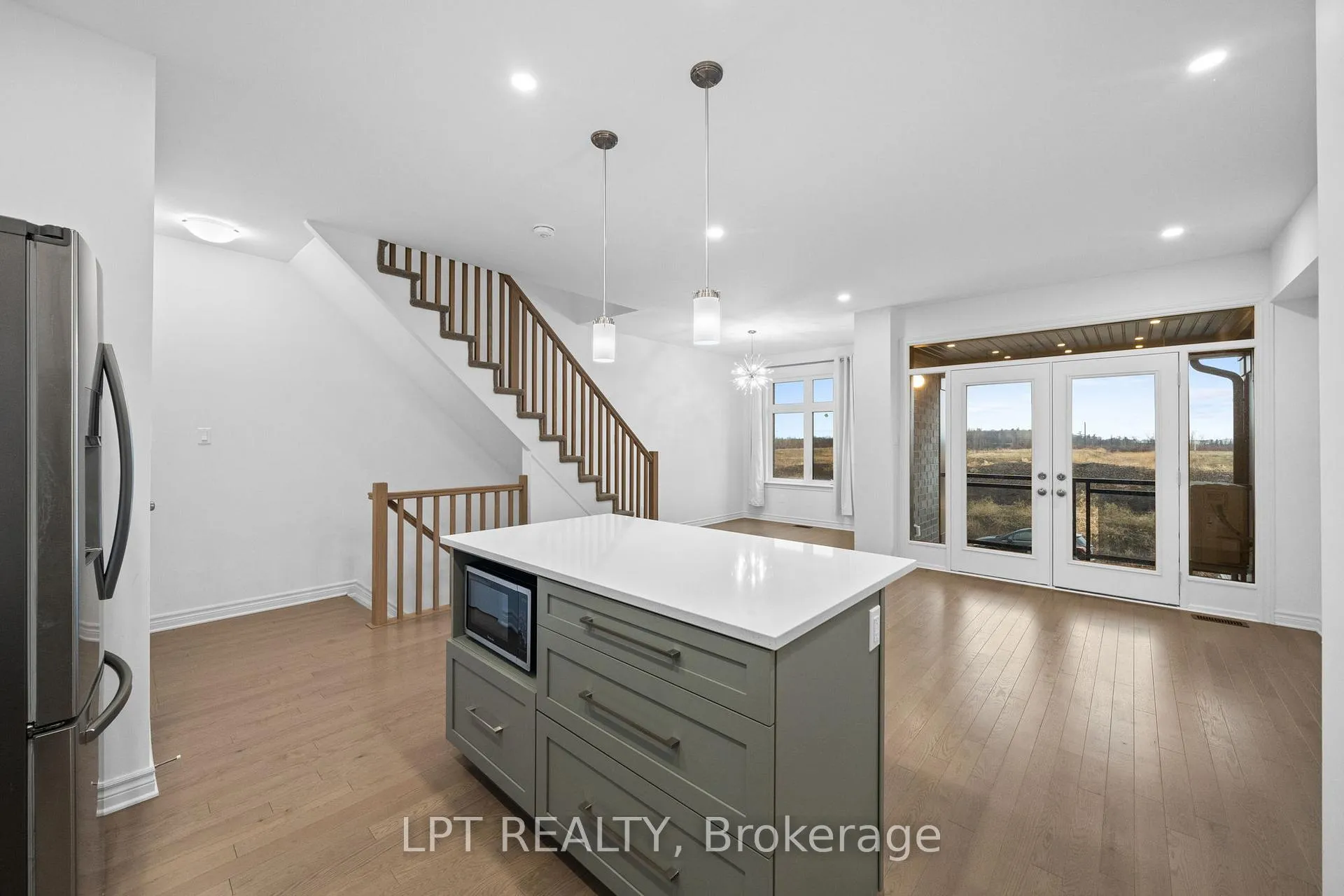 Photo 14 of 42 Verglas Lane, Ottawa, Mer Bleue/Bradley Estates/Anderson Park — HOMEH