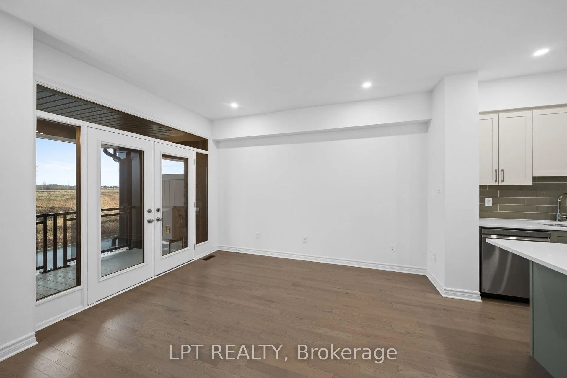 Photo 16 of 42 Verglas Lane, Ottawa, Mer Bleue/Bradley Estates/Anderson Park — HOMEH