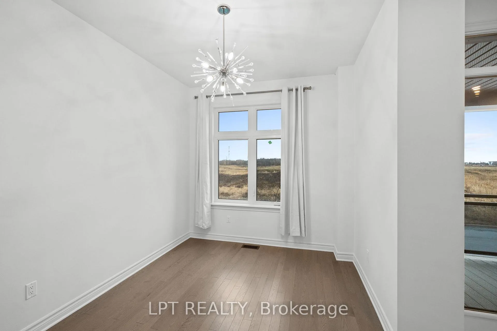Photo 18 of 42 Verglas Lane, Ottawa, Mer Bleue/Bradley Estates/Anderson Park — HOMEH