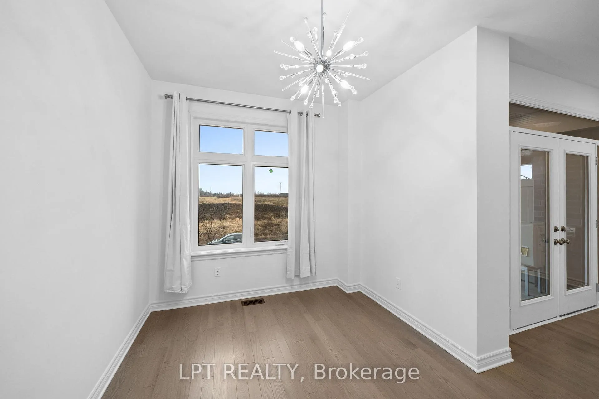 Photo 19 of 42 Verglas Lane, Ottawa, Mer Bleue/Bradley Estates/Anderson Park — HOMEH