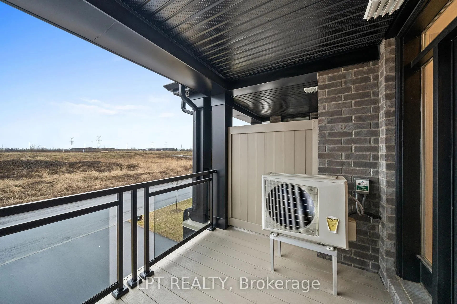 Photo 24 of 42 Verglas Lane, Ottawa, Mer Bleue/Bradley Estates/Anderson Park — HOMEH