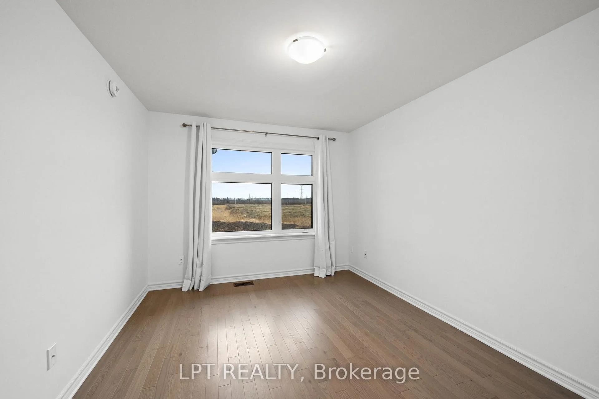 Photo 27 of 42 Verglas Lane, Ottawa, Mer Bleue/Bradley Estates/Anderson Park — HOMEH