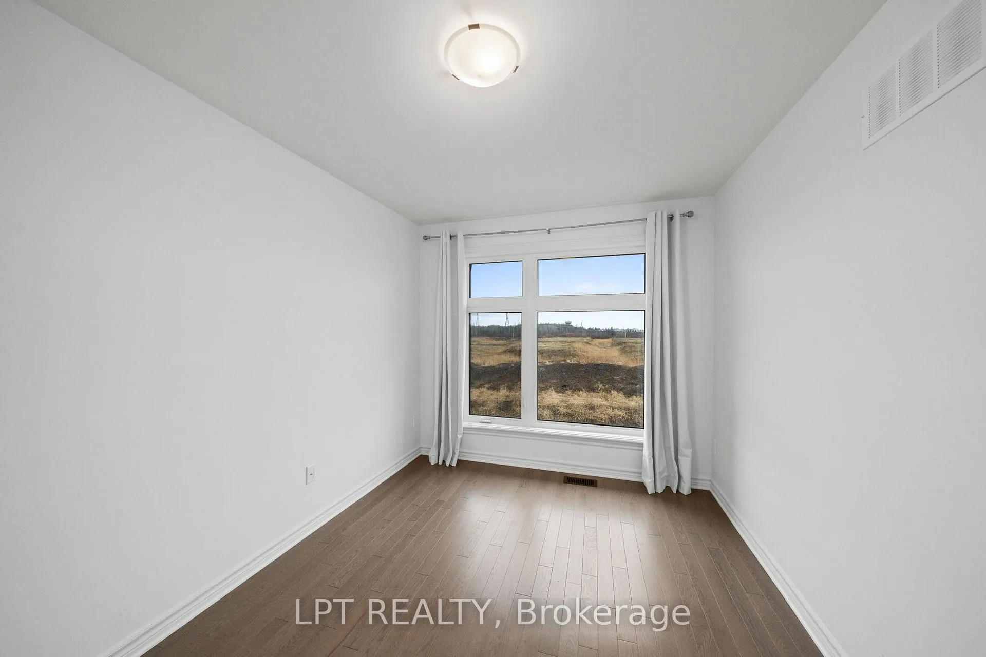 Photo 31 of 42 Verglas Lane, Ottawa, Mer Bleue/Bradley Estates/Anderson Park — HOMEH