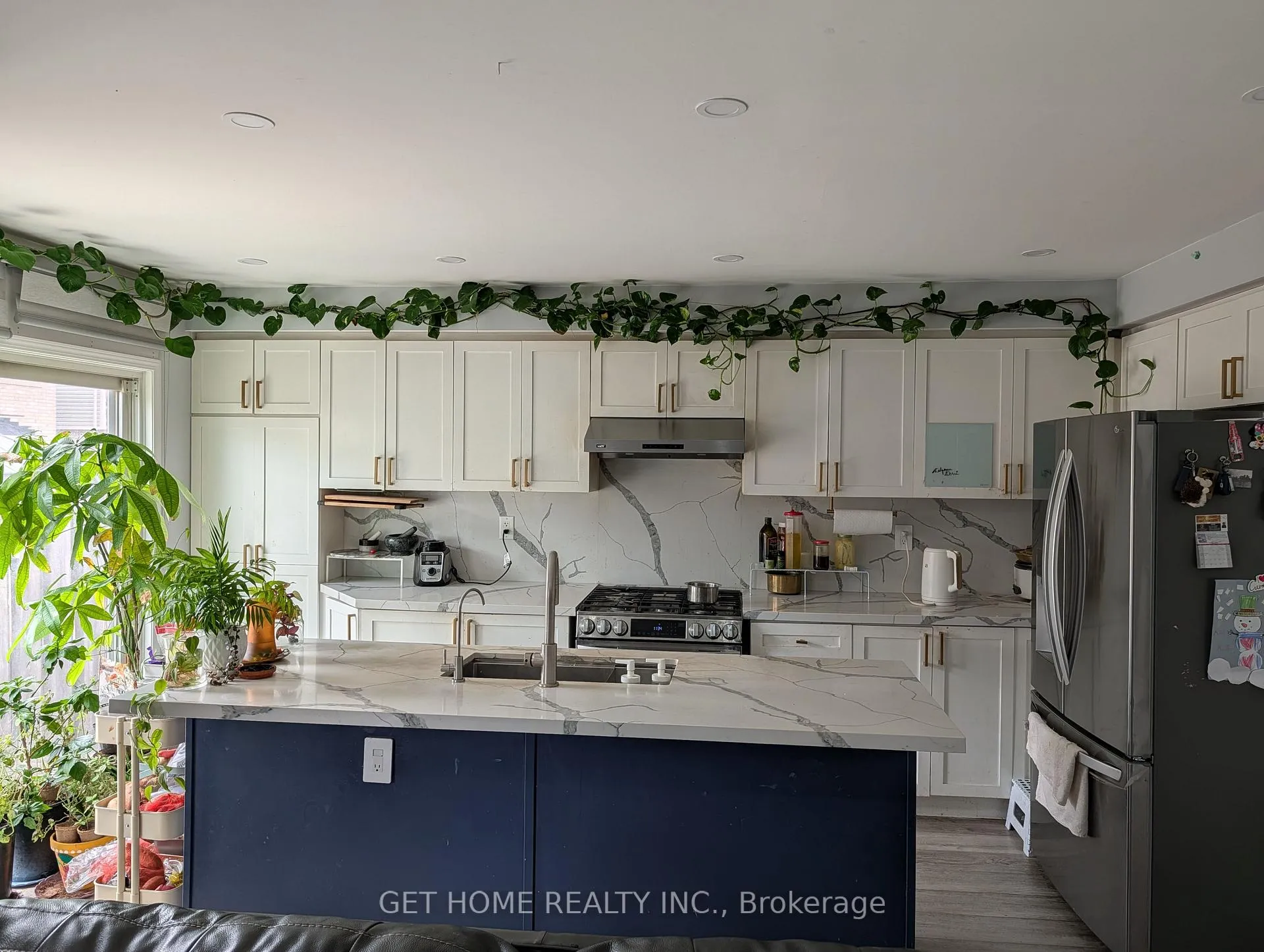 Photo 4 of 244 Whetham Heights, Milton, Harrison — HOMEH