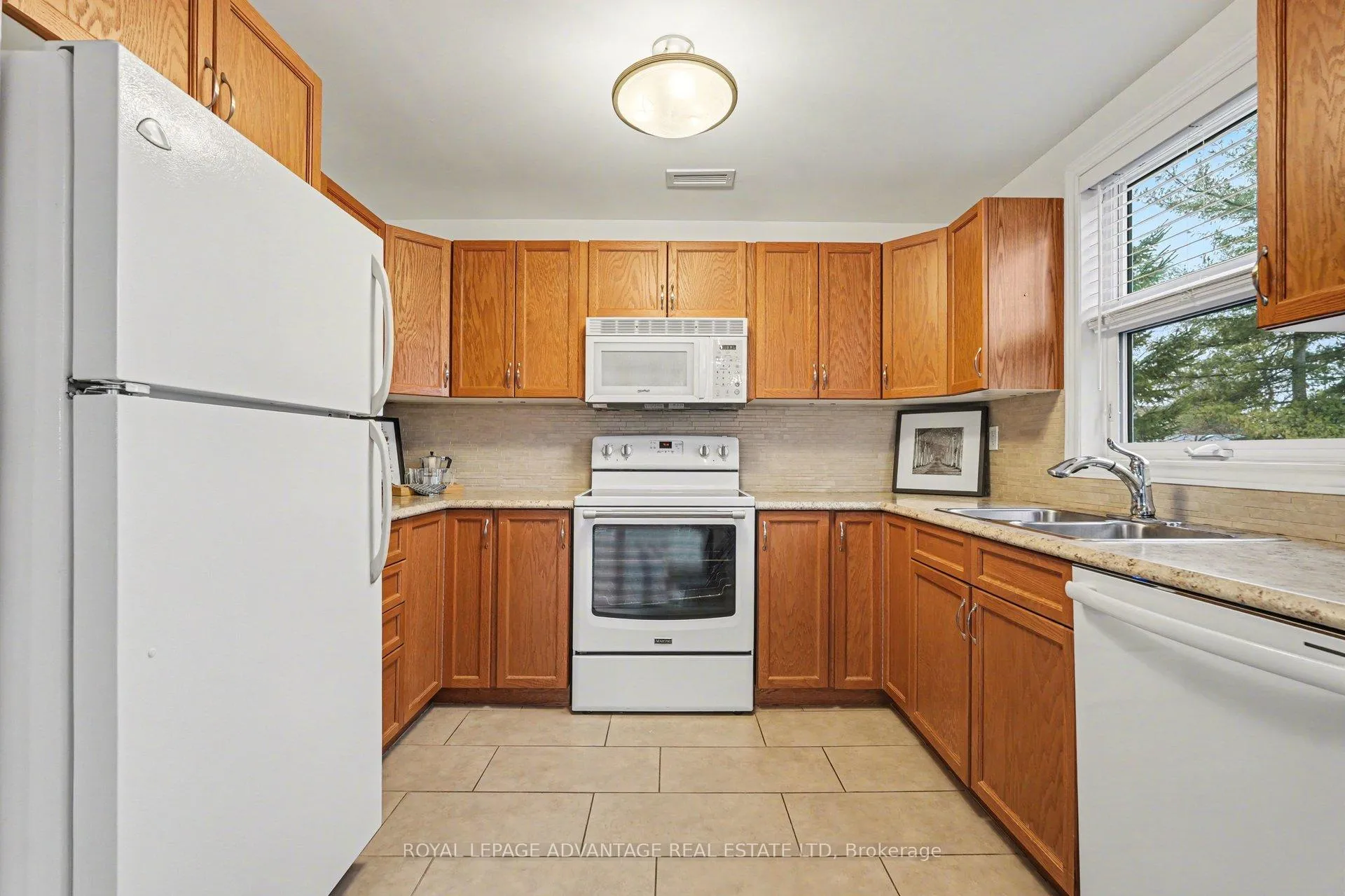 Photo 10 of Unit 204, 22 Welland Street, Perth — HOMEH