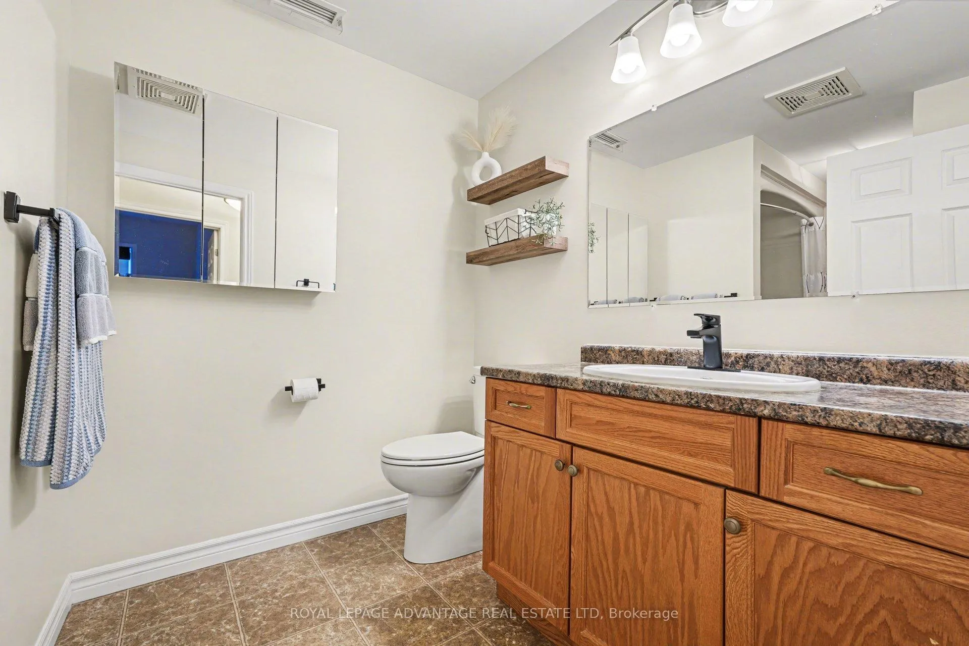 Photo 15 of Unit 204, 22 Welland Street, Perth — HOMEH