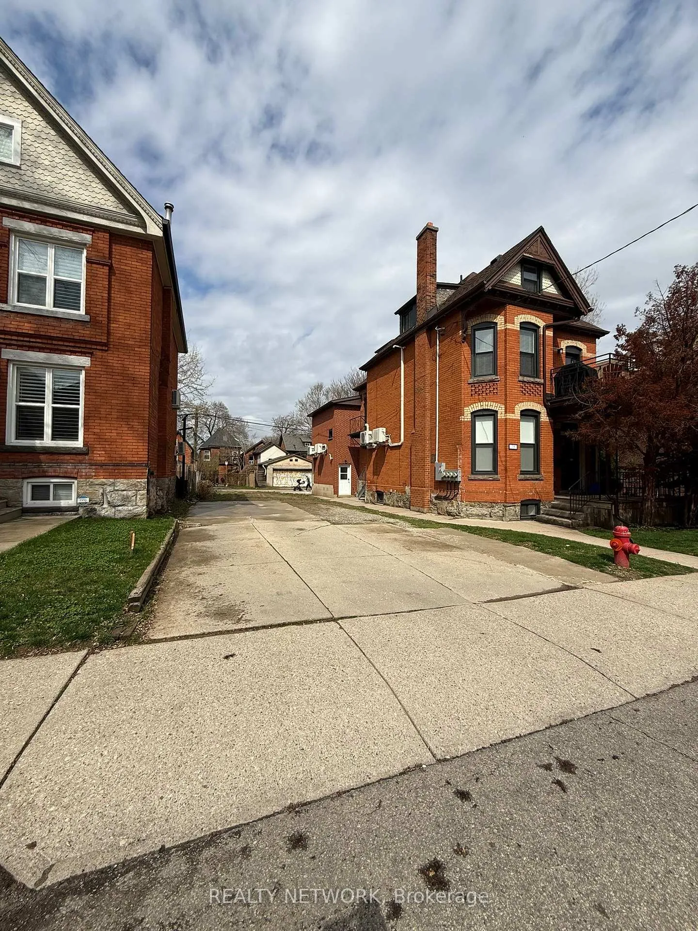 Photo 2 of 80 Ontario Avenue, Hamilton, Stinson — HOMEH