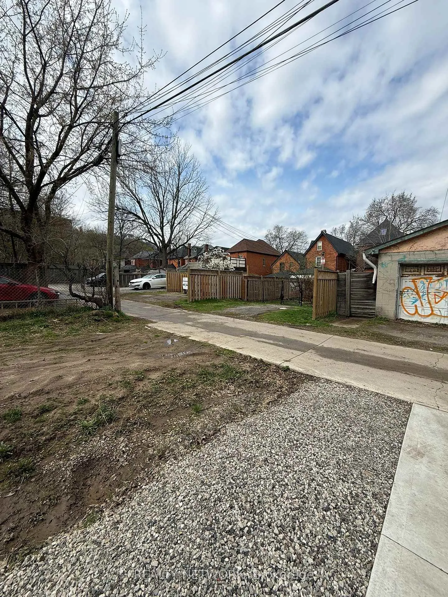 Photo 3 of 80 Ontario Avenue, Hamilton, Stinson — HOMEH
