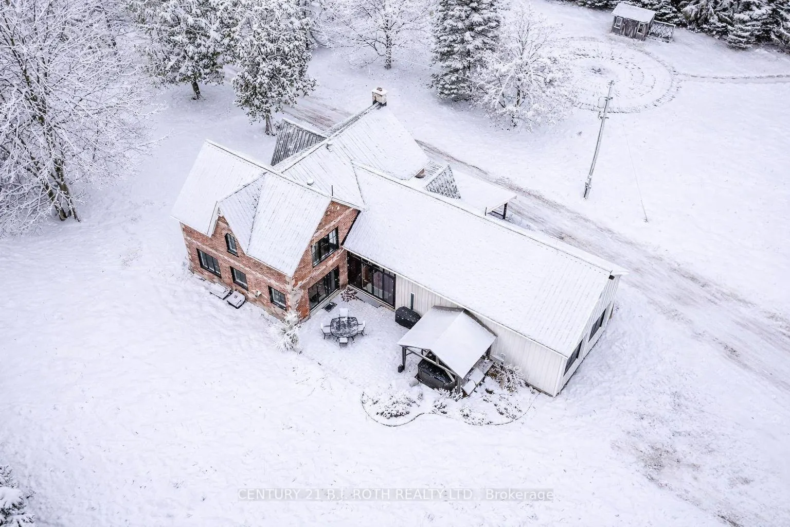Photo 6 of 1803 Old Second Road N, Springwater, Rural Springwater — HOMEH
