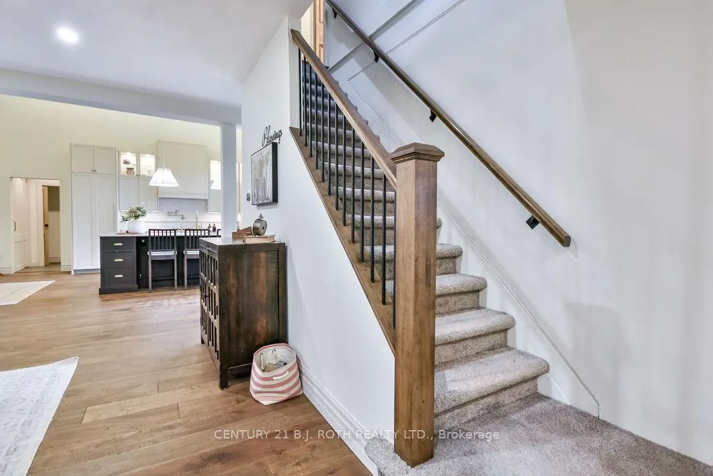 Photo 22 of 1803 Old Second Road N, Springwater, Rural Springwater — HOMEH