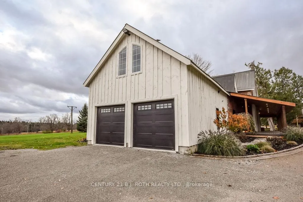 Photo 45 of 1803 Old Second Road N, Springwater, Rural Springwater — HOMEH