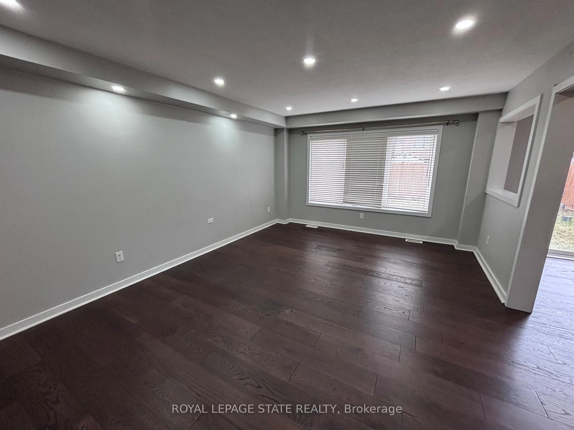 Photo 10 of 88 West Glen Avenue, Hamilton, Stoney Creek Mountain — HOMEH