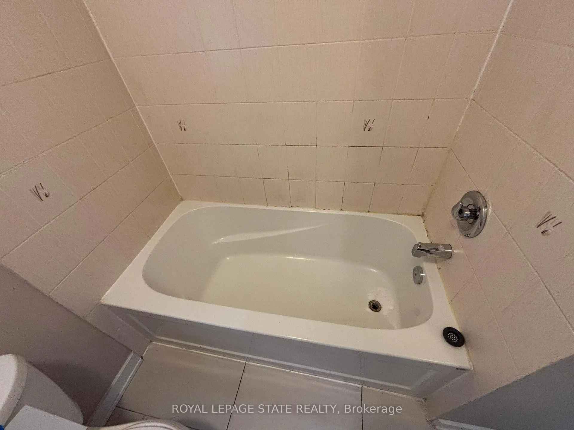 Photo 19 of 88 West Glen Avenue, Hamilton, Stoney Creek Mountain — HOMEH