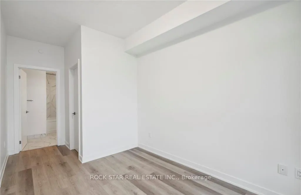 Photo 12 of Unit 417, 600 North Service Road, Hamilton, Stoney Creek — HOMEH