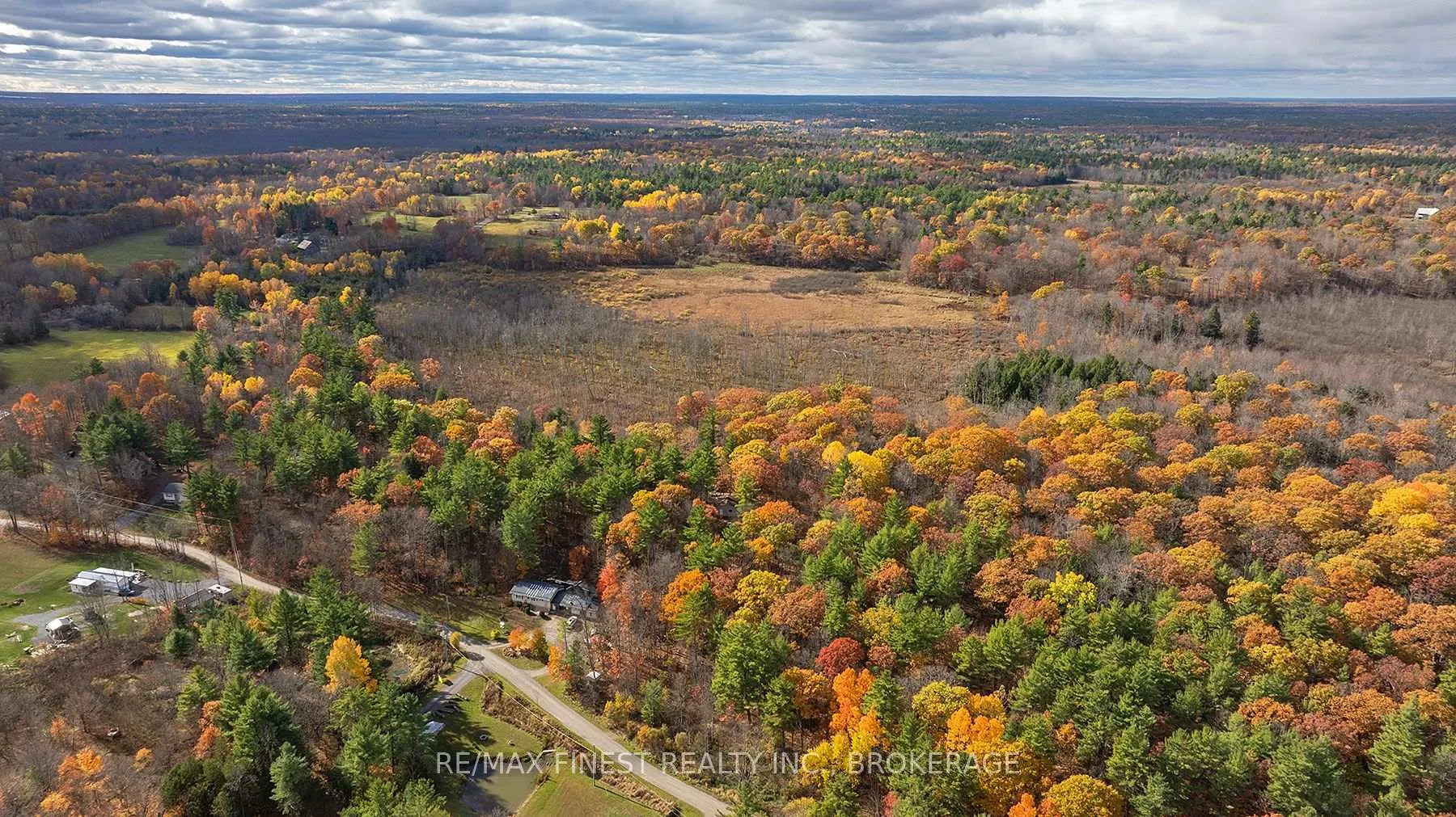 Photo 5 of 1131 Moon Road, Frontenac, Frontenac Centre — HOMEH