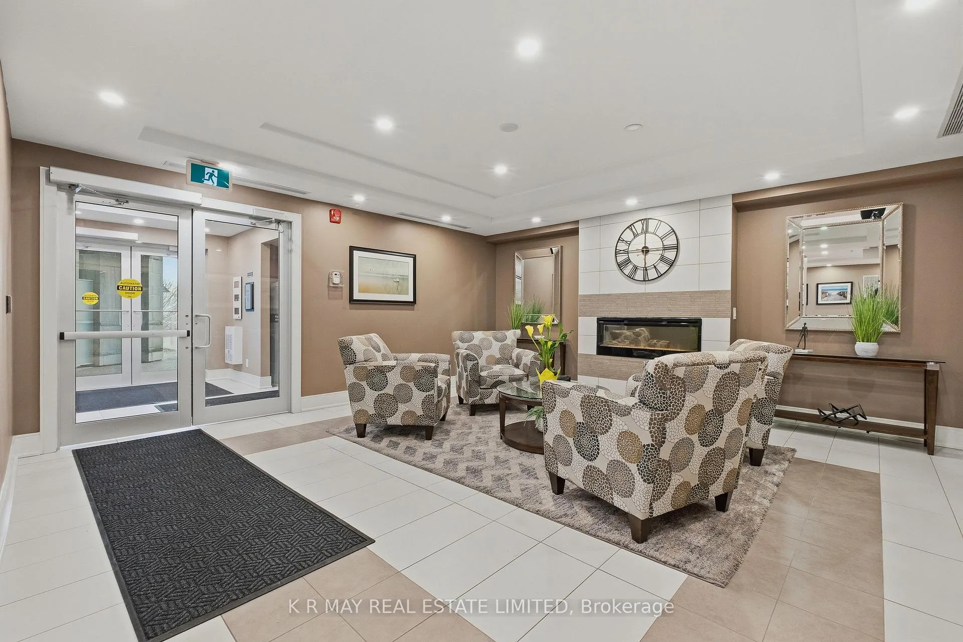 Photo 4 of Unit 106, 660 Gordon Street, Whitby, Port Whitby — HOMEH