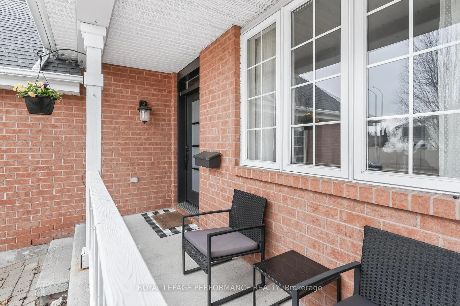Photo 3 of 1820 Mccallum Drive, Ottawa, Fallingbrook/Gardenway South — HOMEH