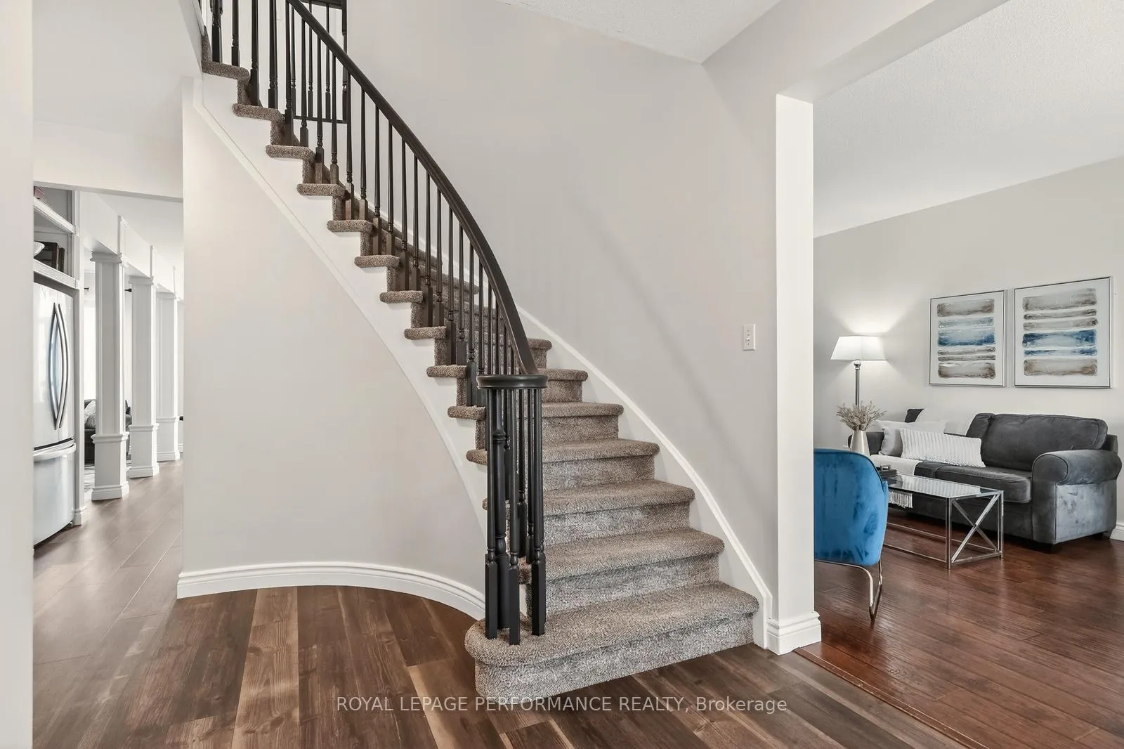Photo 4 of 1820 Mccallum Drive, Ottawa, Fallingbrook/Gardenway South — HOMEH