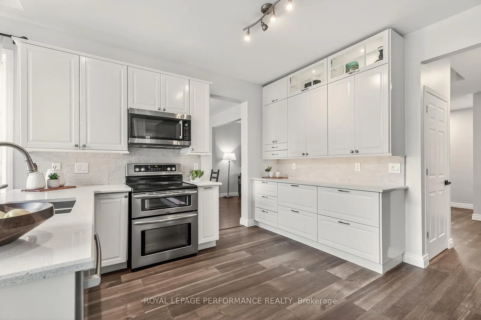 Photo 6 of 1820 Mccallum Drive, Ottawa, Fallingbrook/Gardenway South — HOMEH