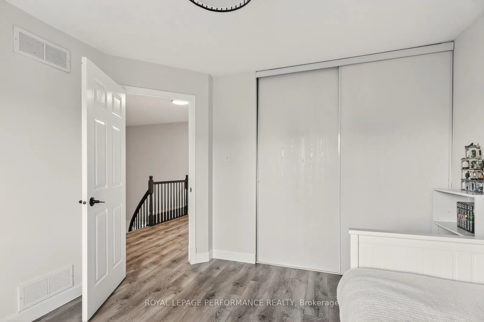 Photo 30 of 1820 Mccallum Drive, Ottawa, Fallingbrook/Gardenway South — HOMEH