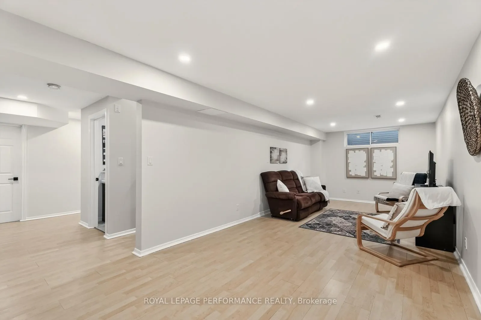 Photo 37 of 1820 Mccallum Drive, Ottawa, Fallingbrook/Gardenway South — HOMEH