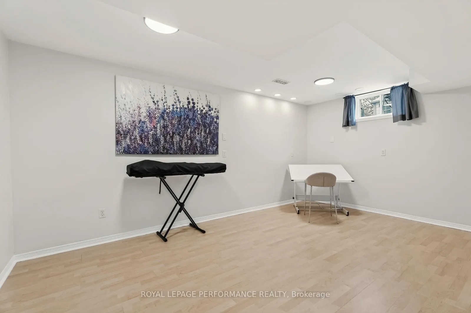 Photo 40 of 1820 Mccallum Drive, Ottawa, Fallingbrook/Gardenway South — HOMEH