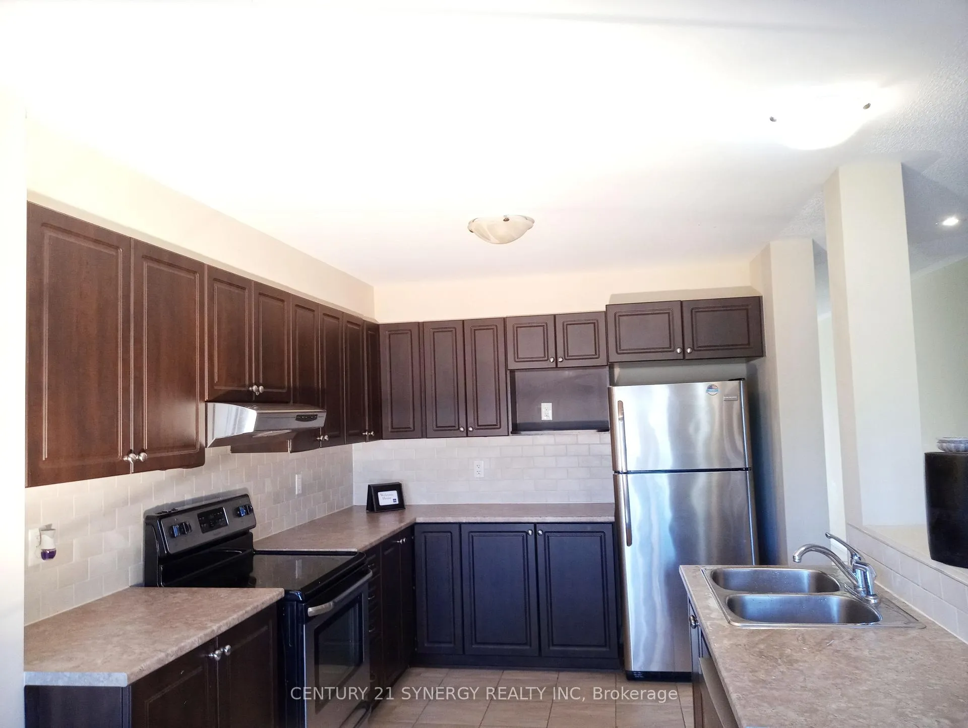 Photo 5 of 136 Piazza Circle, Ottawa, Barrhaven - Strandherd — HOMEH