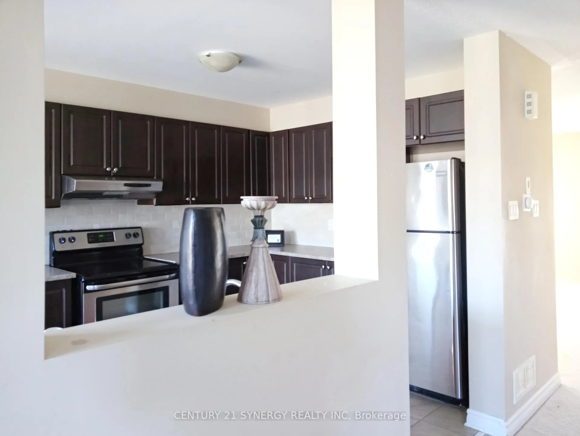 Photo 6 of 136 Piazza Circle, Ottawa, Barrhaven - Strandherd — HOMEH