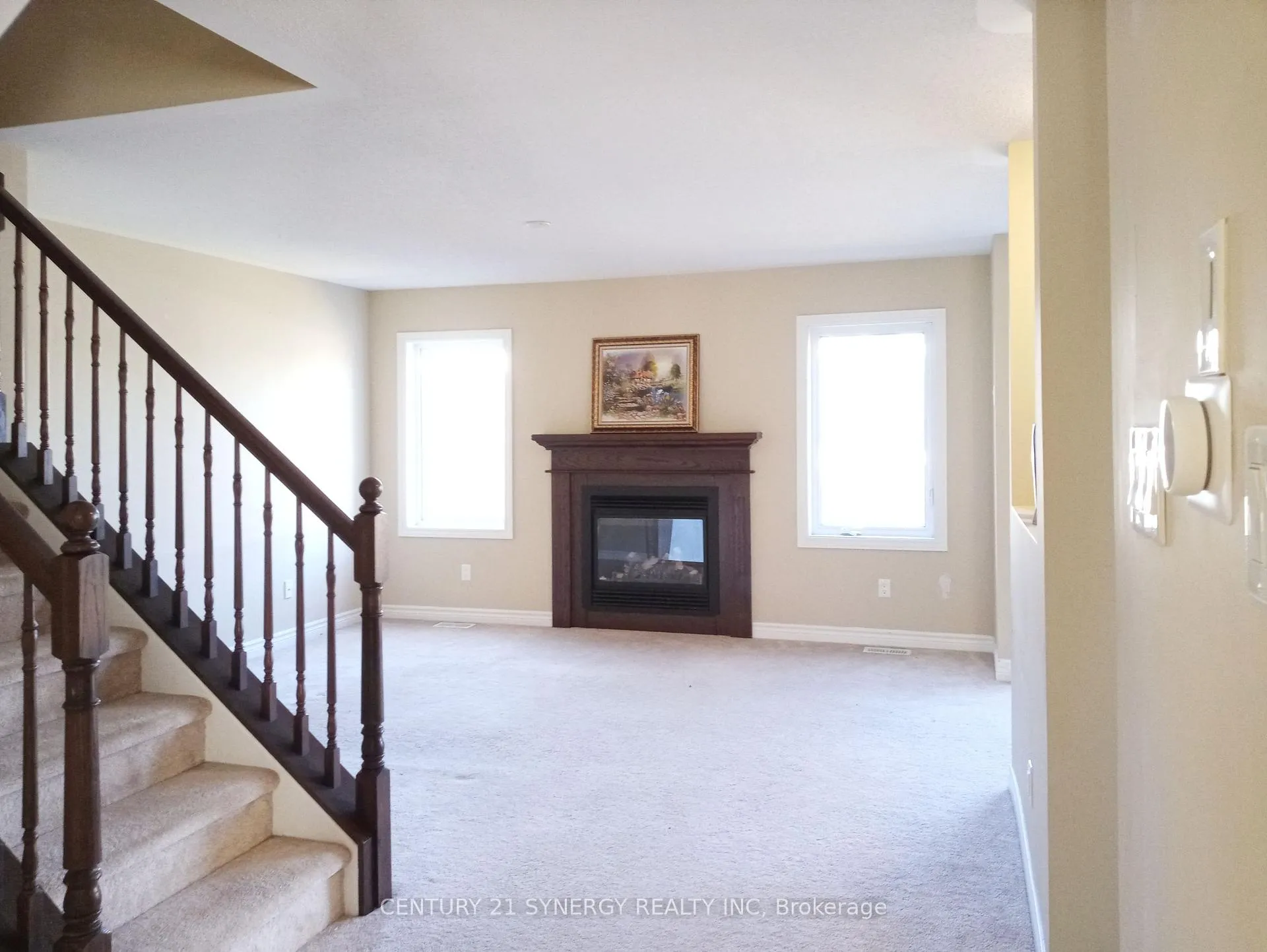 Photo 8 of 136 Piazza Circle, Ottawa, Barrhaven - Strandherd — HOMEH