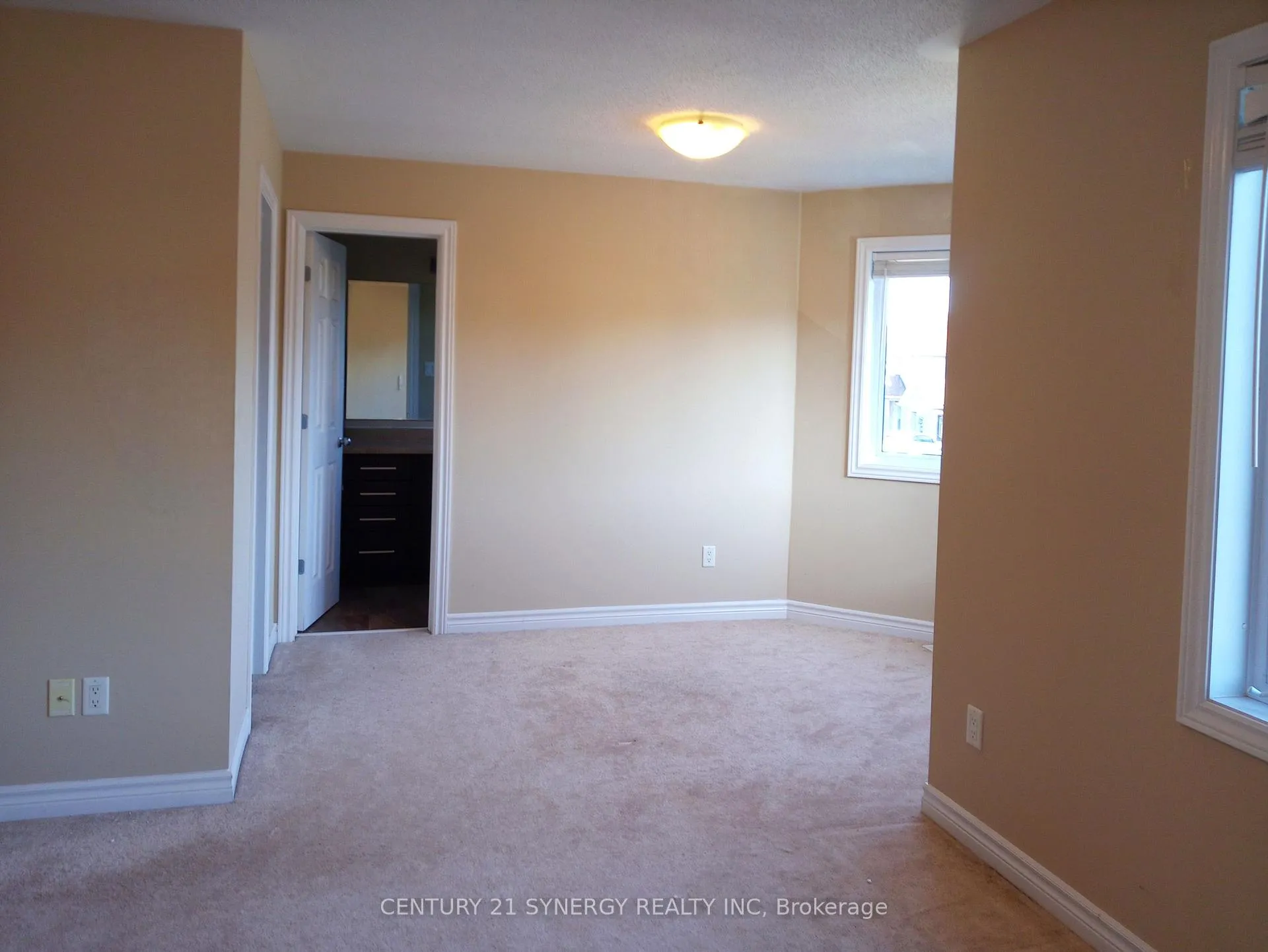 Photo 11 of 136 Piazza Circle, Ottawa, Barrhaven - Strandherd — HOMEH