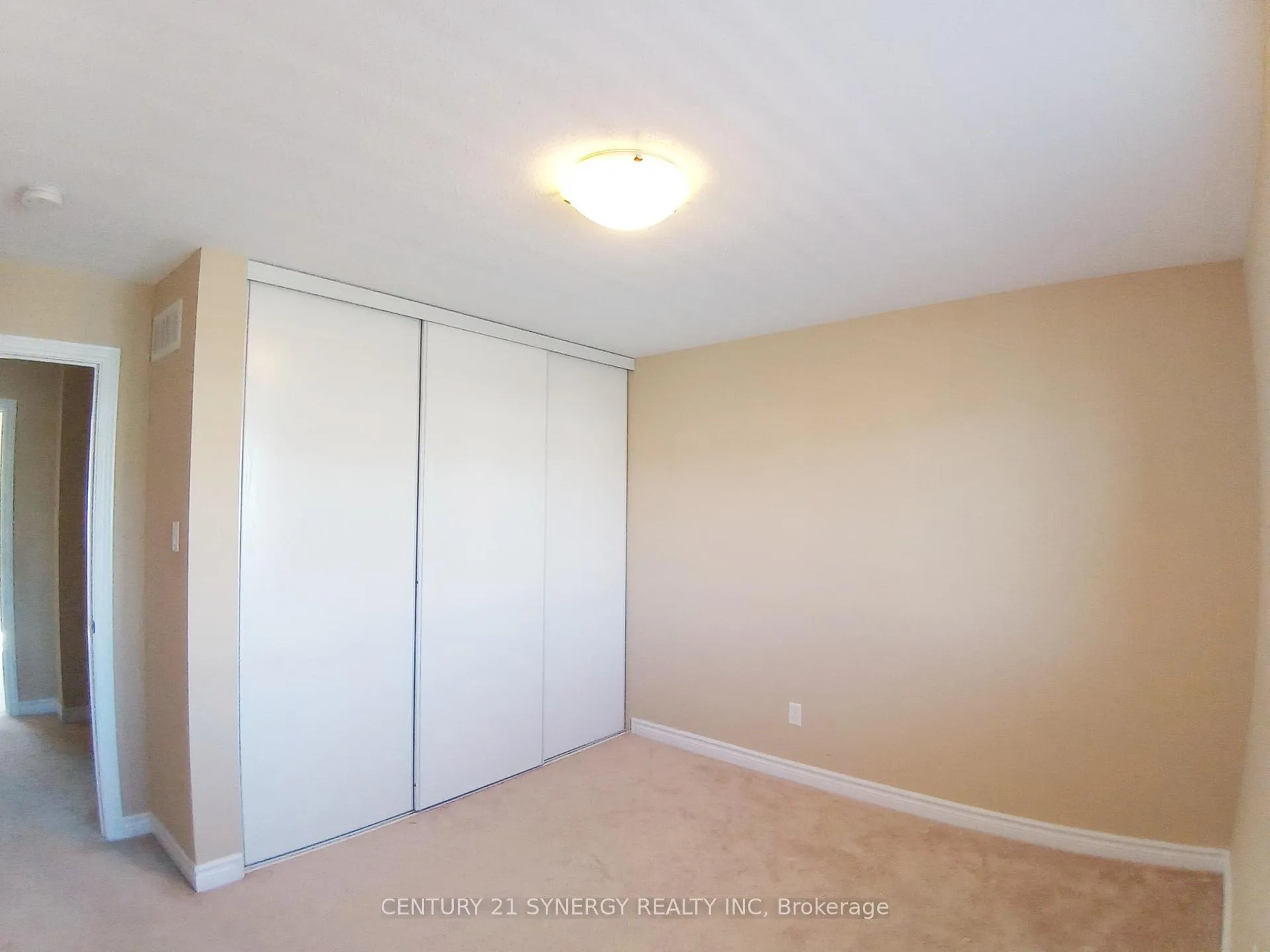 Photo 15 of 136 Piazza Circle, Ottawa, Barrhaven - Strandherd — HOMEH
