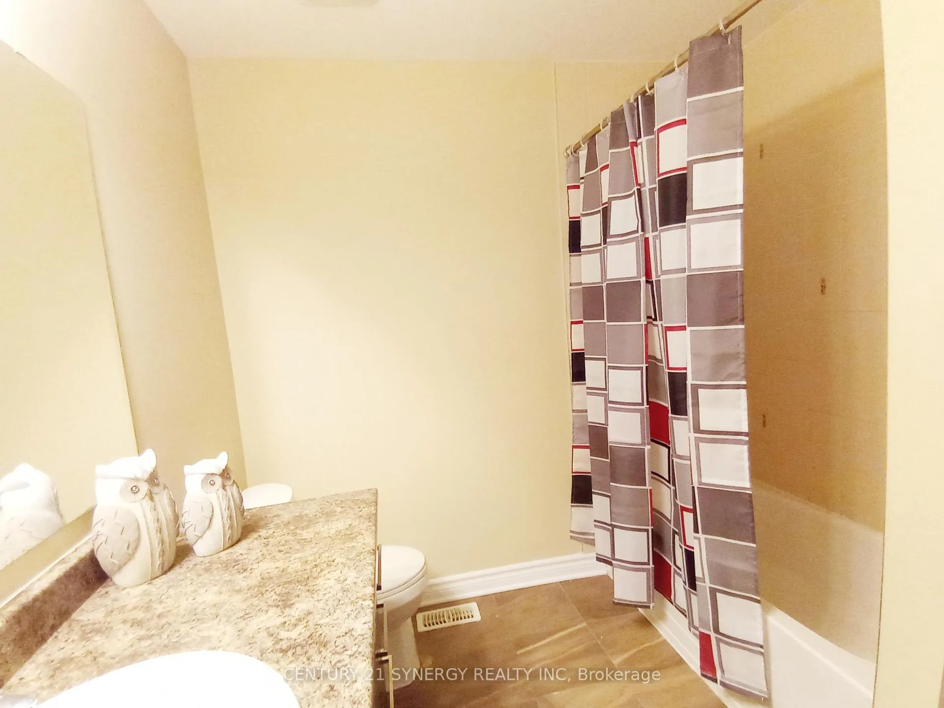 Photo 17 of 136 Piazza Circle, Ottawa, Barrhaven - Strandherd — HOMEH
