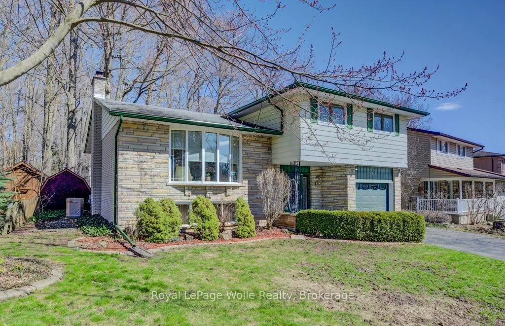 Photo 2 of 564 Glen Manor Boulevard, Waterloo, Lakeshore Village — HOMEH