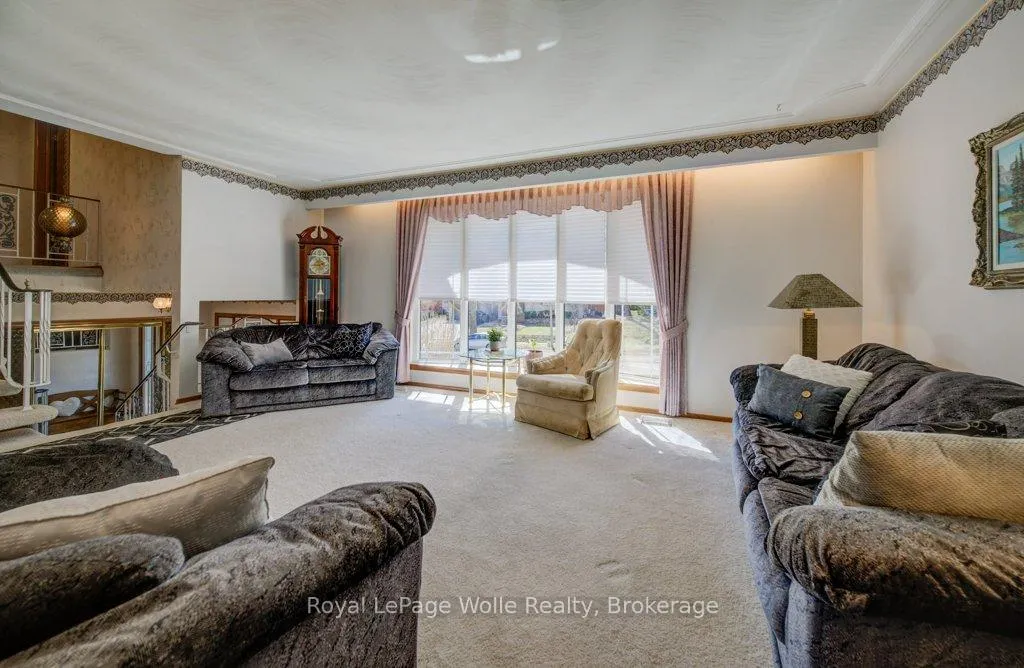 Photo 10 of 564 Glen Manor Boulevard, Waterloo, Lakeshore Village — HOMEH