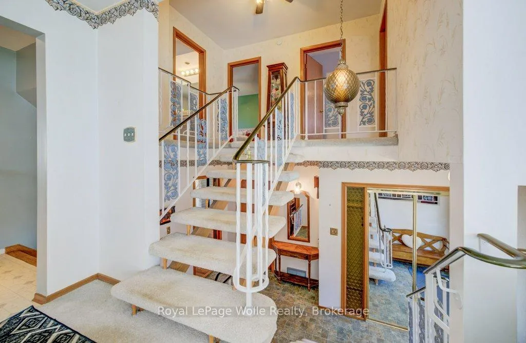 Photo 20 of 564 Glen Manor Boulevard, Waterloo, Lakeshore Village — HOMEH